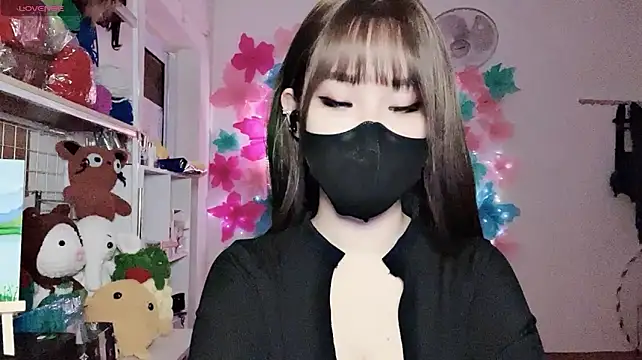 Tieu-May live cam preview
