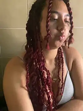 Emilia_Pink