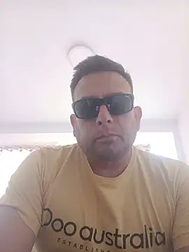 chicoguapo8 live cam preview