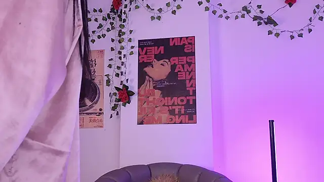 CoralieBronson live cam preview