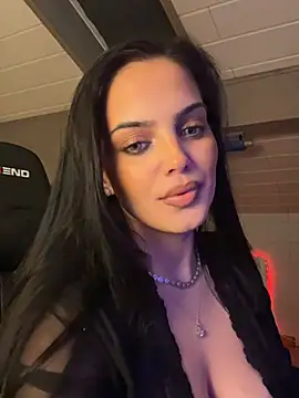 LunnaVey live cam preview