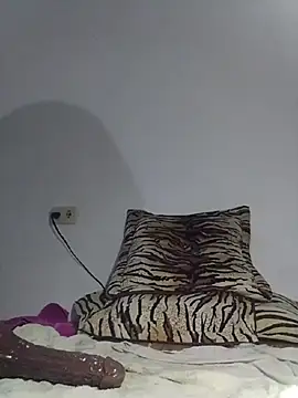 Xoticxenax live cam on StripChat