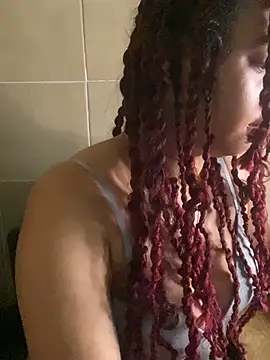 Emilia_Pink