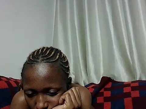 pretty_doll04 live cam on StripChat