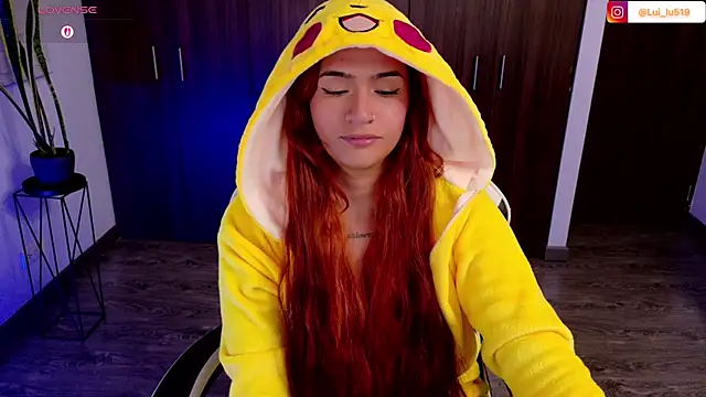 ImLui_lu live cam on StripChat