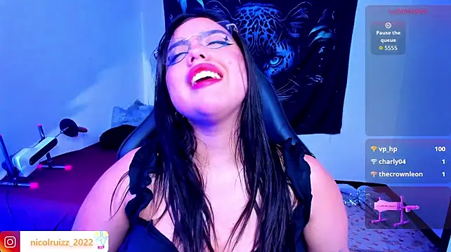 Nicolle_Ruizz live cam preview