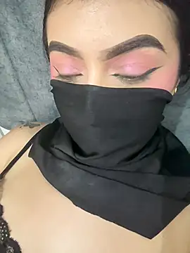 zharaaa18 live cam preview