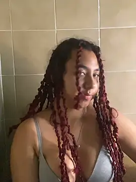 Emilia_Pink live cam preview