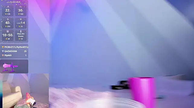 Tiny_Pinkie live cam on StripChat