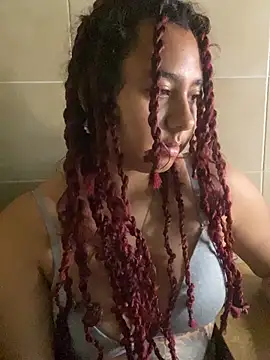 Emilia_Pink live cam preview