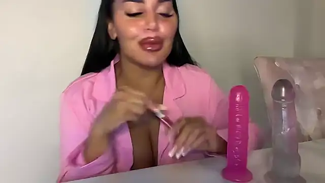 BIGBOOTYELLIEXXX