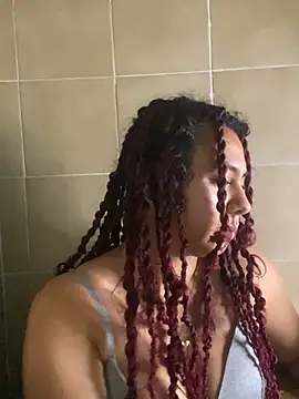Emilia_Pink live cam preview