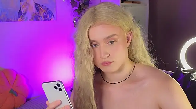 horny__doll