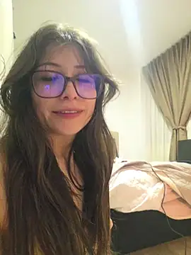 mmm-Virginia live cam on StripChat