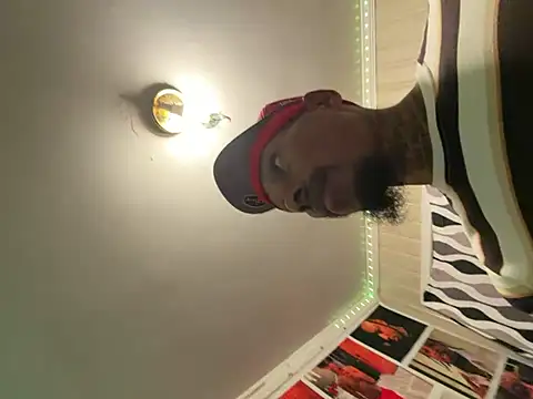 KingDerRico live cam on StripChat
