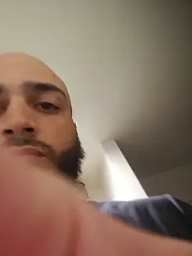 Bustinnuts69