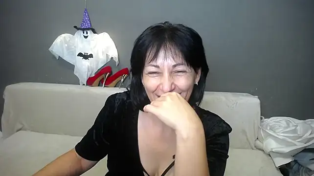 LiluGrants live cam preview