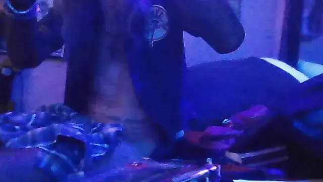 crassanova live cam on StripChat