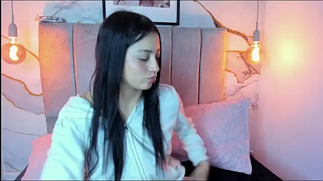 Leah_Brm