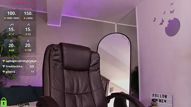 LanaKream live cam preview