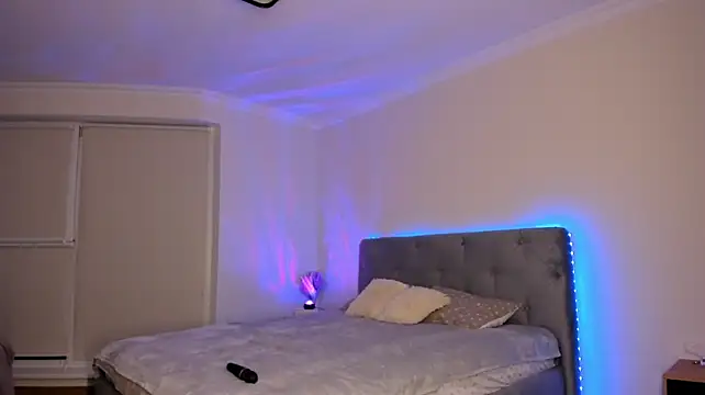 BellaStarr_