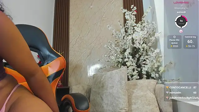 Izzy_lux live cam preview