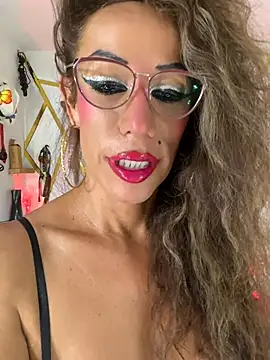 YOURSDEBORA