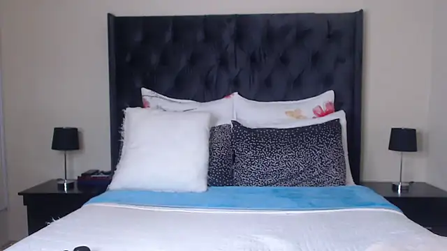 Sexynaughty_Girl live cam preview