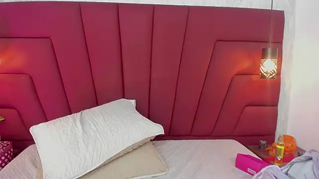 Maya_curvy_