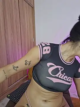 heyshaa live cam on StripChat