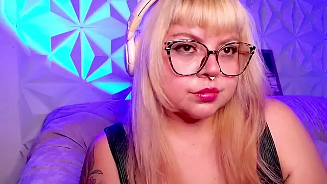 Satyn_doll
