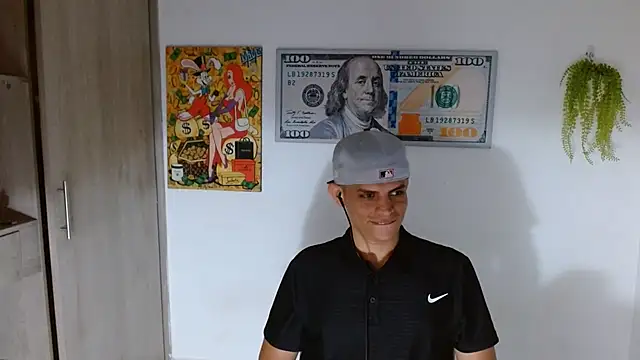 cash_master_daniel live cam on StripChat