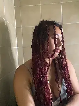 Emilia_Pink live cam preview
