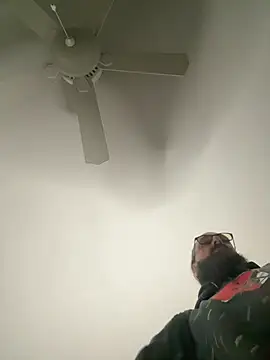 alphareign85 live cam preview