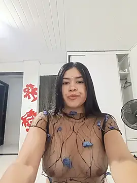 NiaConnors_