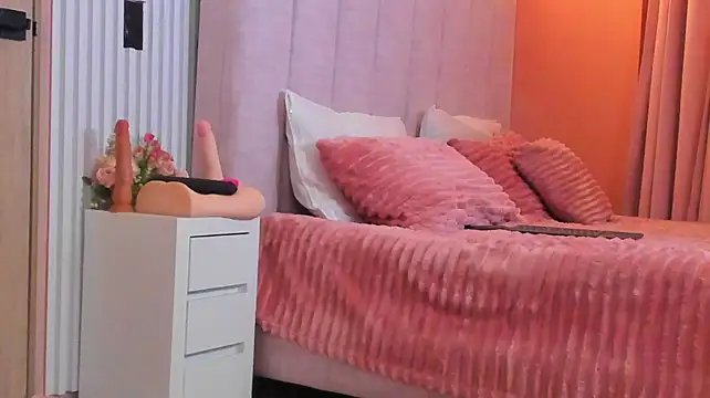 naira_velvett webcam
