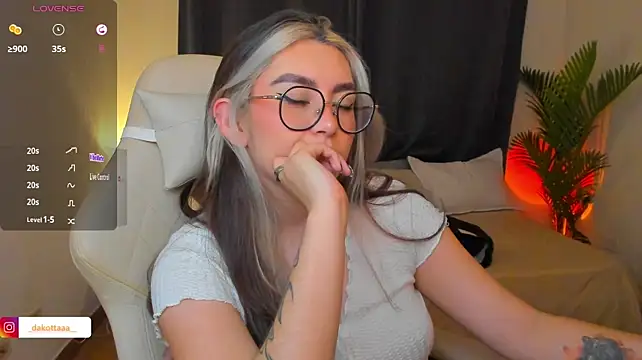 dakottaa_