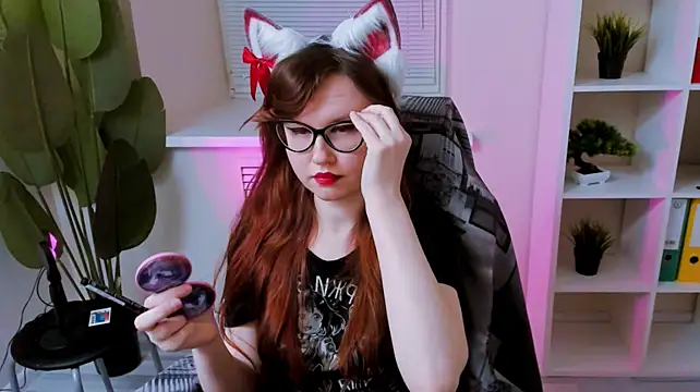 CarolGiggly live cam preview