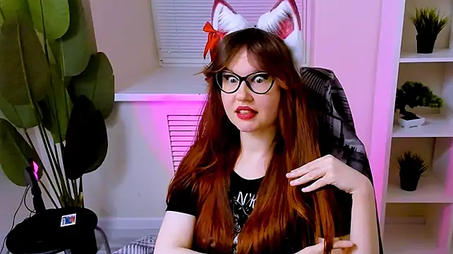 CarolGiggly live cam preview