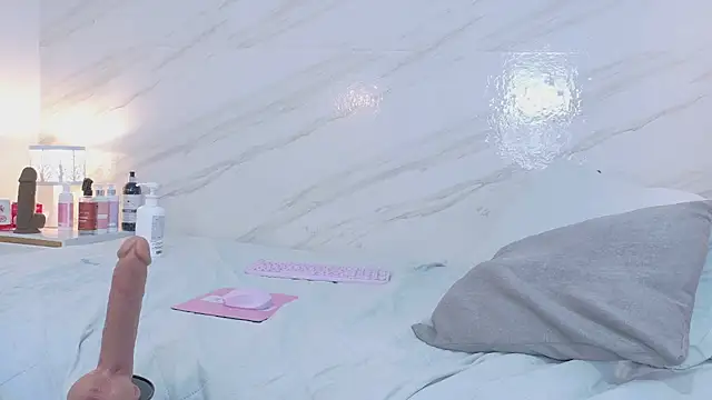 mia_gold_ live cam preview