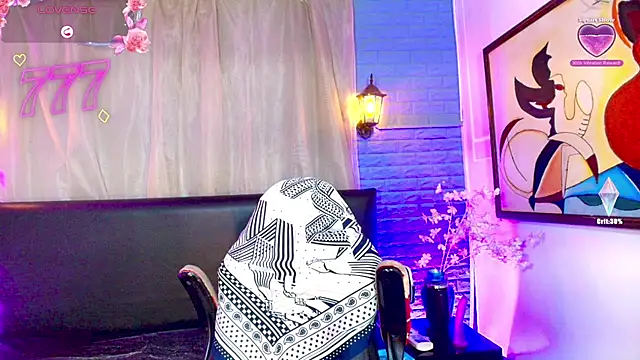 alondra_gerardi live cam on StripChat