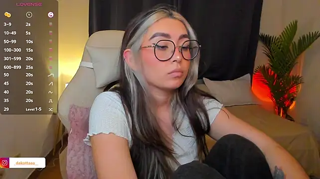 dakottaa_ live cam preview