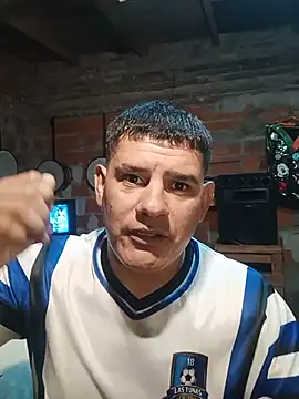 Gusta86 live sex cam
