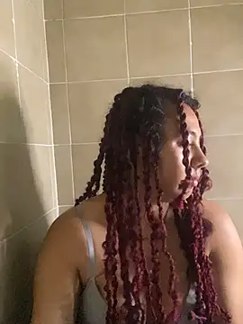 Emilia_Pink