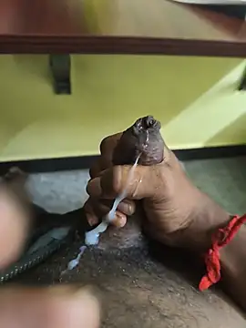 spicy-cock (M young) - Masturbating