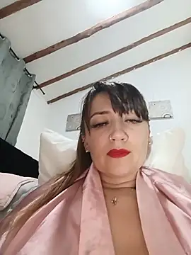 tata_sanz_ live cam on StripChat