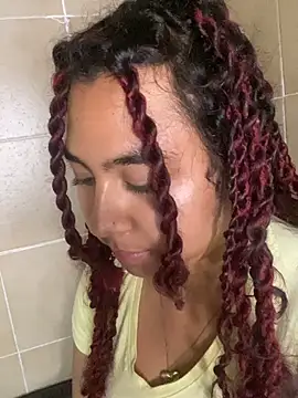 Emilia_Pink live cam preview