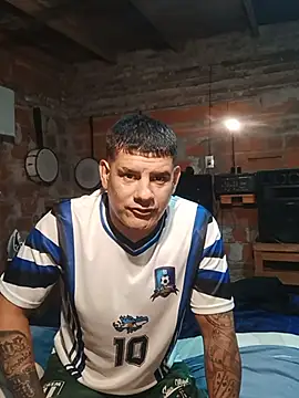 Gusta86 live sex cam