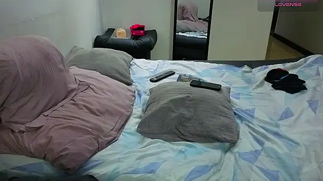 Matiashorney live cam preview