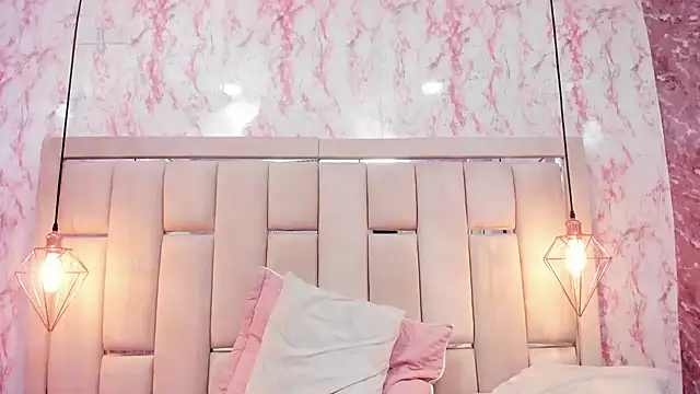 Little_Ariana26